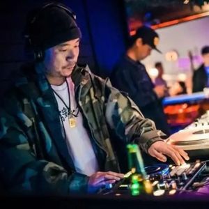 亚洲中文字幕一二三四区
