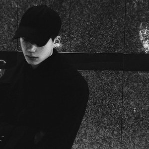 亚洲中文字幕一二三四区
